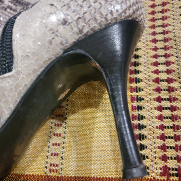 Charles David Snakeskin Short Stiletto Boots Made In Italy Sz 9 - Picture 3 of 16
